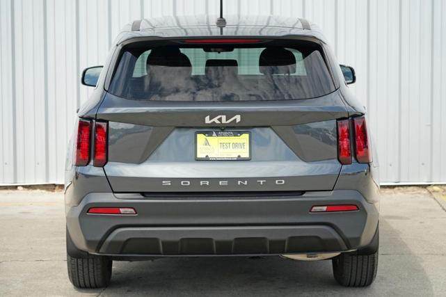 Photo of 2022 Gray Kia Sorento