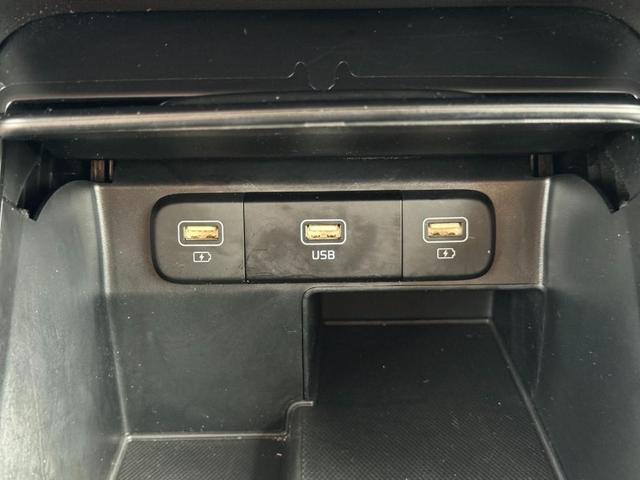 Photo of 2022 Gray Kia Sorento