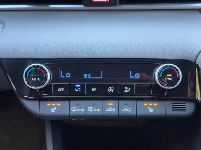 Photo of 2023 Intense Blue Hyundai ELANTRA HEV