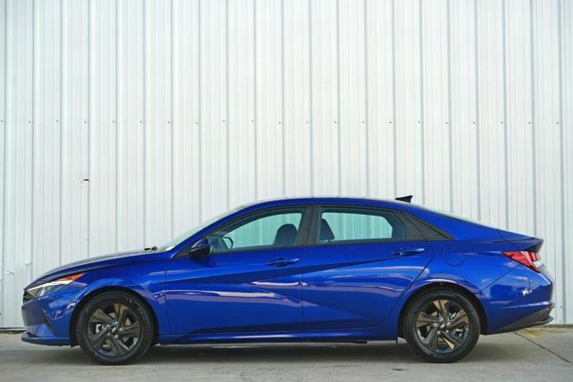 Photo of 2023 Intense Blue Hyundai ELANTRA HEV