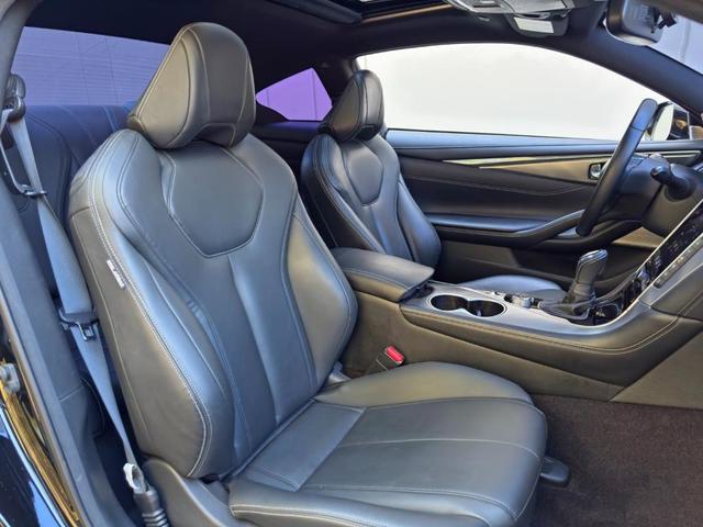 Photo of 2018 Black Obsidian INFINITI Q60