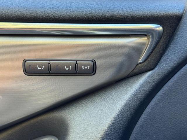 Photo of 2018 Black Obsidian INFINITI Q60