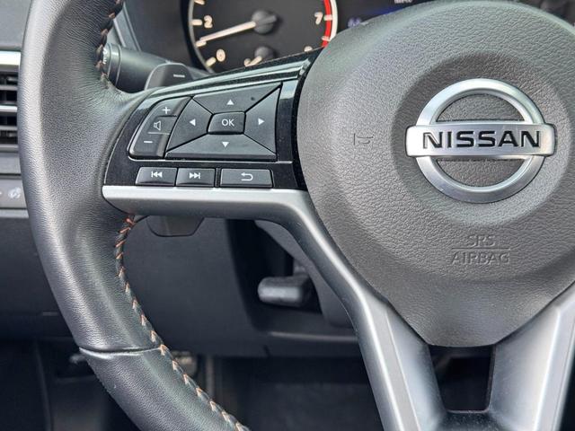 Photo of 2021 Black Nissan Altima