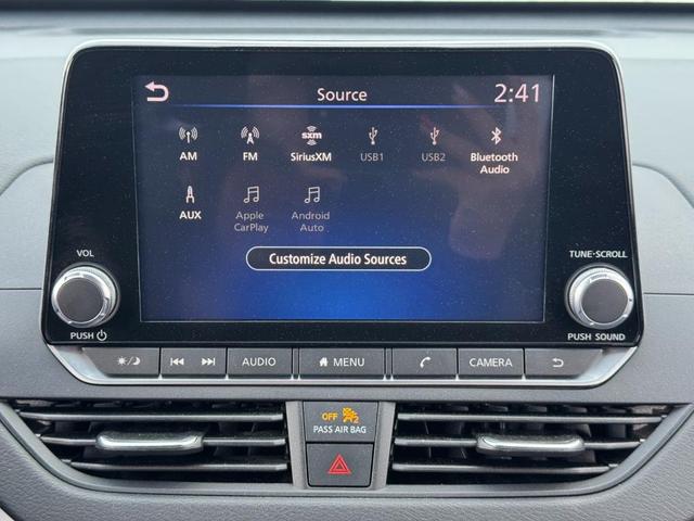 Photo of 2021 Black Nissan Altima