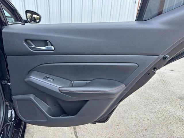 Photo of 2021 Black Nissan Altima