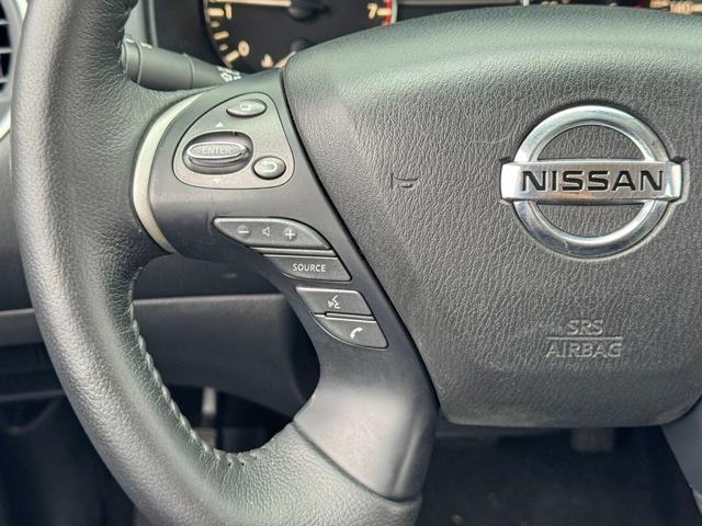 Photo of 2018 Scarlet Ember Nissan Pathfinder