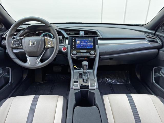 Photo of 2018 White Orchid Pearl Honda Civic