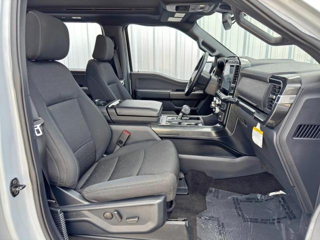 Photo of 2022 Space White Metallic Ford F-150
