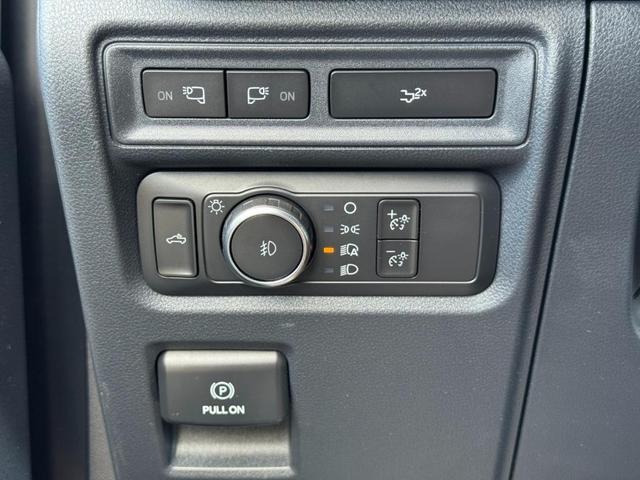Photo of 2022 Space White Metallic Ford F-150