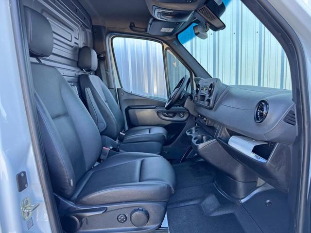 Photo of 2021 Arctic White Mercedes-Benz Sprinter 2500