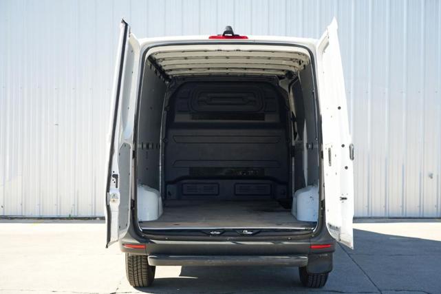 Photo of 2021 Arctic White Mercedes-Benz Sprinter 2500