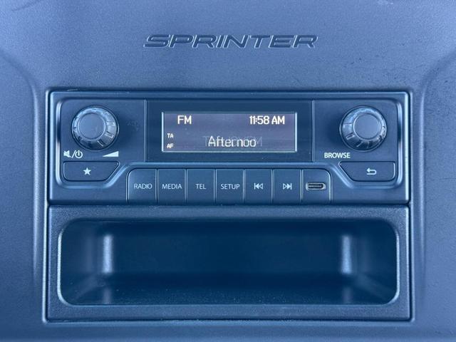 Photo of 2021 Arctic White Mercedes-Benz Sprinter 2500
