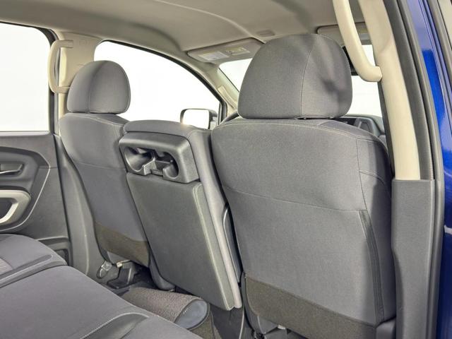Photo of 2022 Deep Blue Pearl Nissan Titan