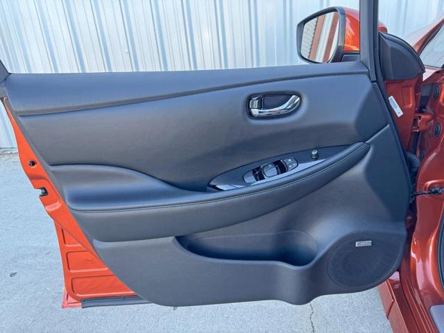 Photo of 2022 Sunset Drift Chromaflair Nissan Leaf