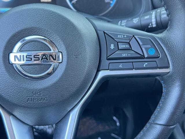 Photo of 2022 Sunset Drift Chromaflair Nissan Leaf