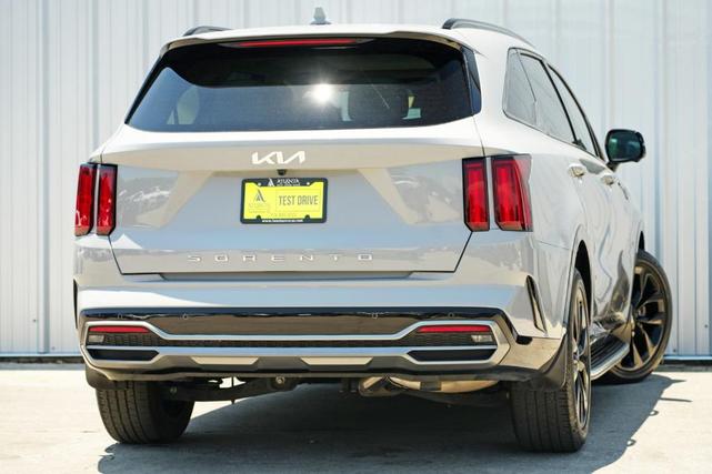 Photo of 2022 Wolf Gray Kia Sorento