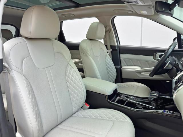 Photo of 2022 Wolf Gray Kia Sorento
