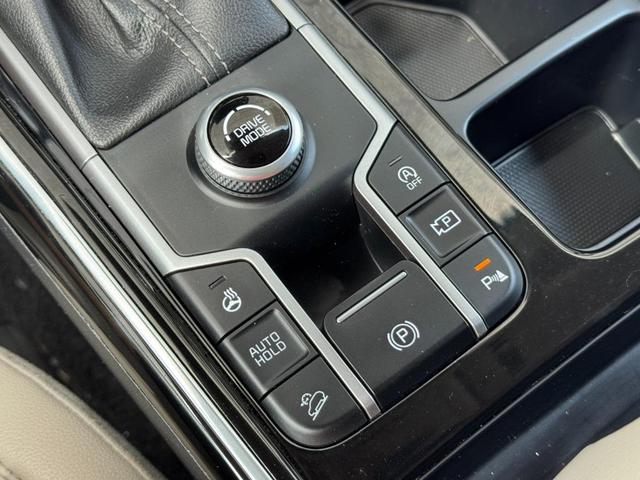 Photo of 2022 Wolf Gray Kia Sorento