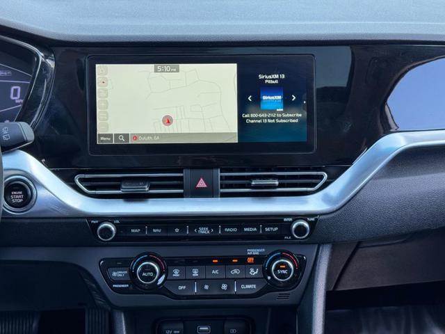 Photo of 2021 Snow White Pearl Kia Niro Plug-In Hybrid