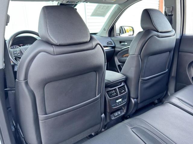 Photo of 2019 White Diamond Pearl Acura MDX