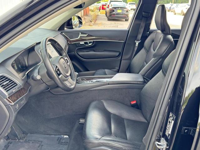 Photo of 2019 Onyx Black Metallic Volvo XC90