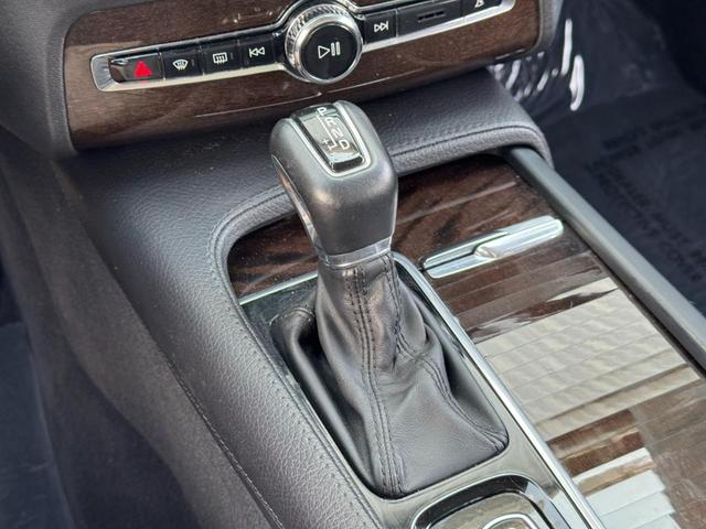 Photo of 2019 Onyx Black Metallic Volvo XC90