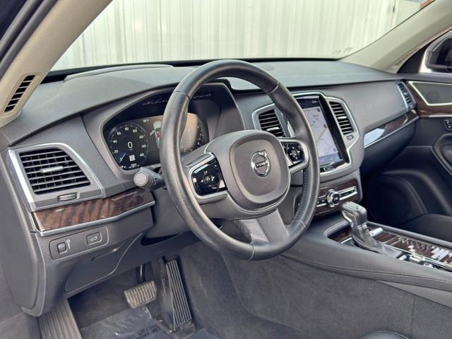 Photo of 2019 Onyx Black Metallic Volvo XC90