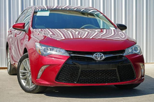 Photo of 2017 Ruby Flare Pearl Toyota Camry