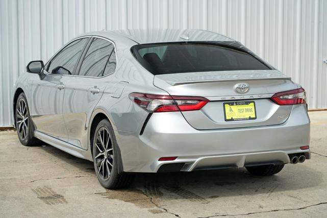 Photo of 2021 Celestial Silver Metallic Toyota Camry