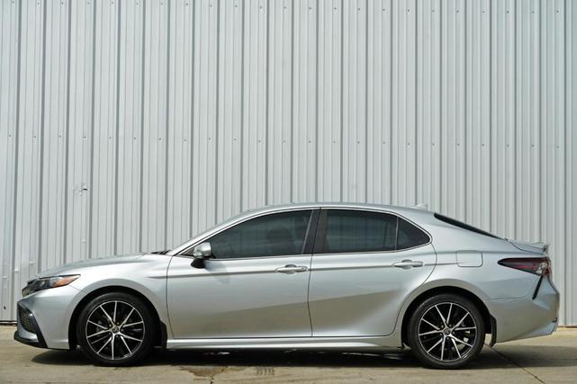 Photo of 2021 Celestial Silver Metallic Toyota Camry
