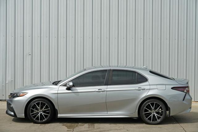 Photo of 2021 Celestial Silver Metallic Toyota Camry