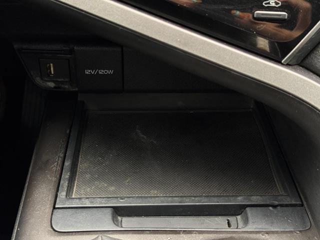Photo of 2021 Celestial Silver Metallic Toyota Camry