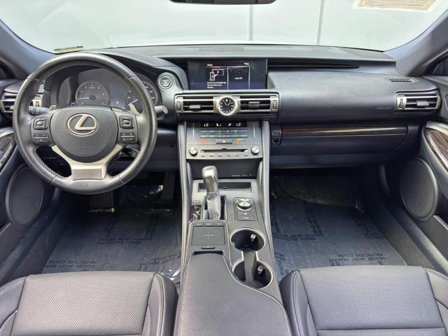 Photo of 2019 Eminent White Pearl Lexus RC 300