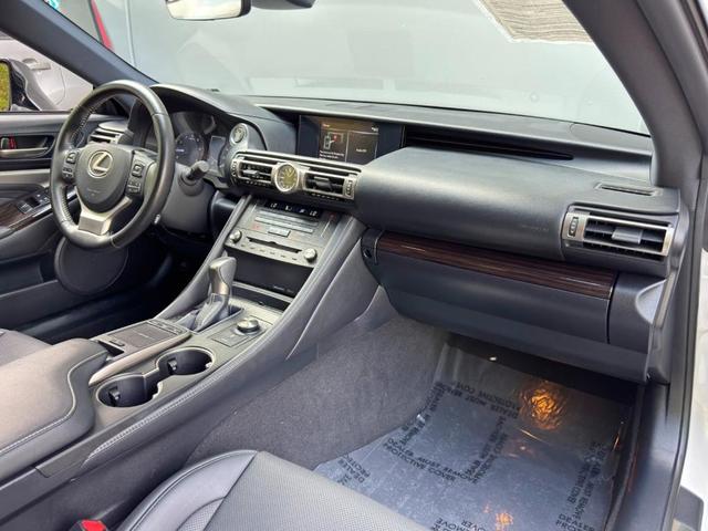 Photo of 2019 Eminent White Pearl Lexus RC 300