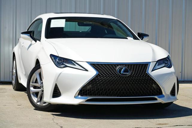 Photo of 2019 Eminent White Pearl Lexus RC 300
