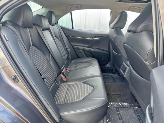 Photo of 2018 Predawn Gray Mica Toyota Camry
