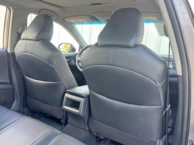 Photo of 2018 Predawn Gray Mica Toyota Camry