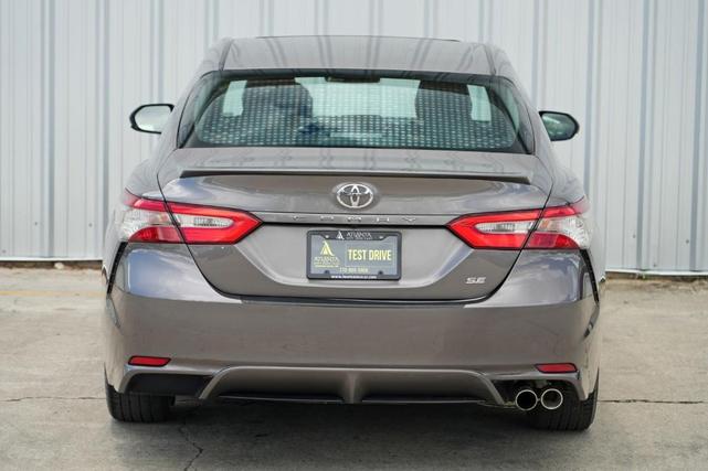 Photo of 2018 Predawn Gray Mica Toyota Camry