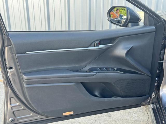 Photo of 2018 Predawn Gray Mica Toyota Camry
