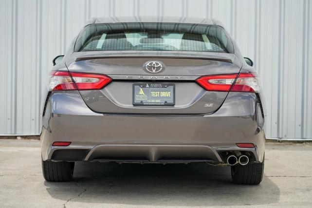 Photo of 2018 Predawn Gray Mica Toyota Camry