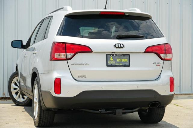 Photo of 2014 Bright Silver Kia Sorento