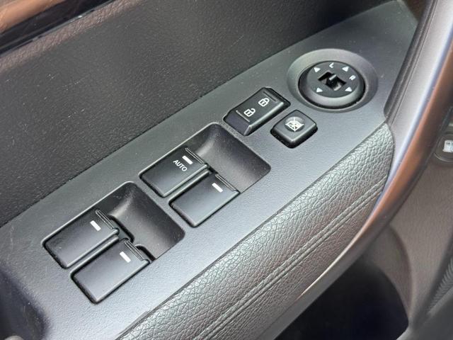 Photo of 2014 Bright Silver Kia Sorento