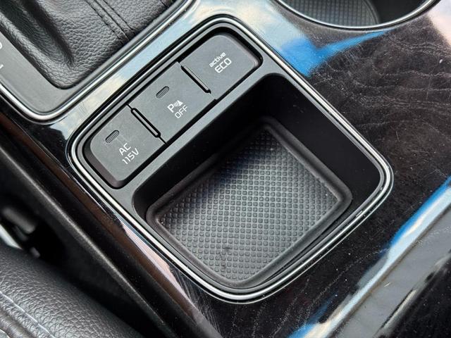 Photo of 2014 Bright Silver Kia Sorento