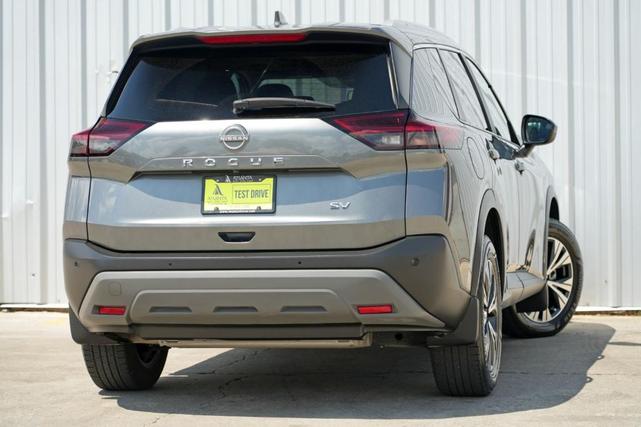 Photo of 2023 Gun Metallic Nissan Rogue