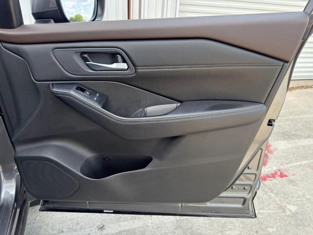 Photo of 2023 Gun Metallic Nissan Rogue