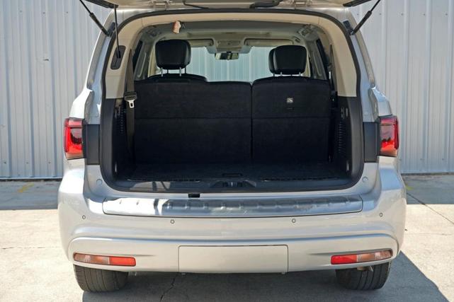 Photo of 2021 Liquid Platinum INFINITI QX80