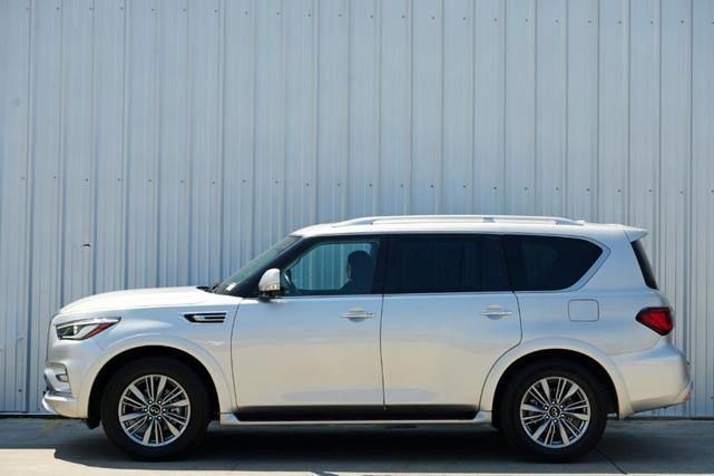 Photo of 2021 Liquid Platinum INFINITI QX80