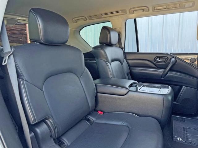Photo of 2021 Liquid Platinum INFINITI QX80