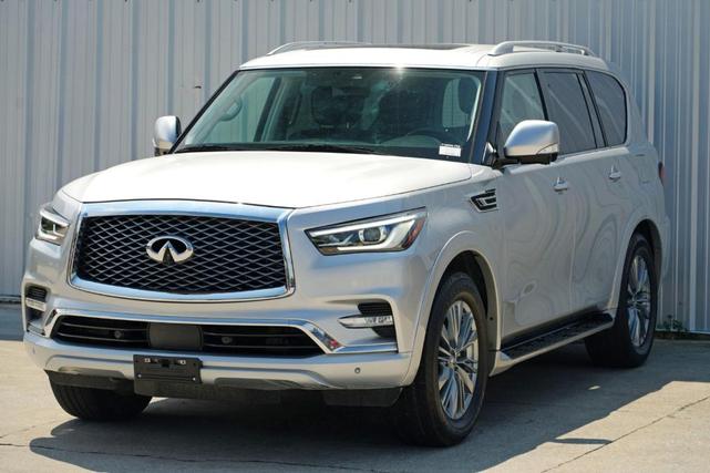 Photo of 2021 Liquid Platinum INFINITI QX80