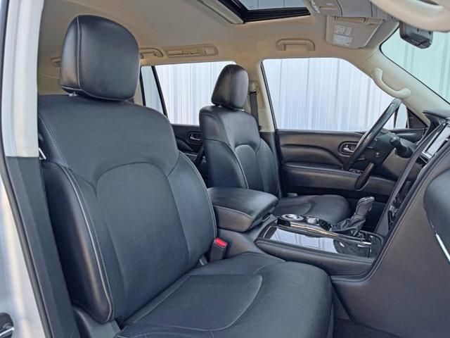 Photo of 2021 Liquid Platinum INFINITI QX80